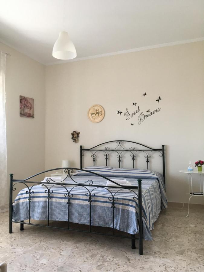 B&B Al Campanile Taranto Kültér fotó